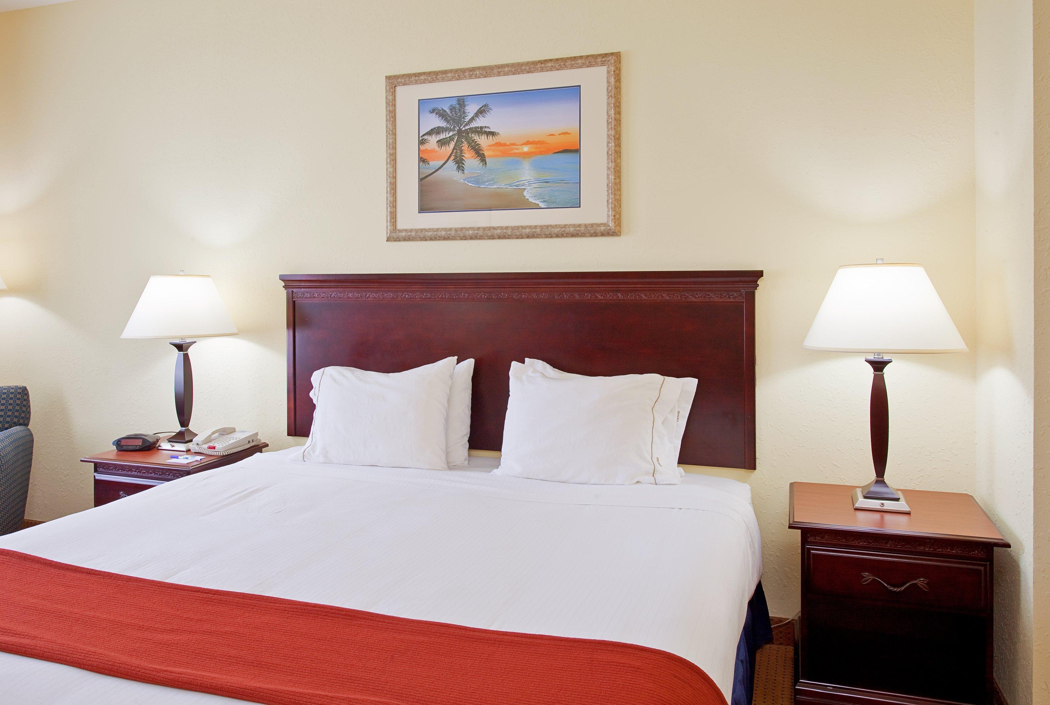 Holiday Inn Express Hotel & Suites Panama City-Tyndall Екстер'єр фото
