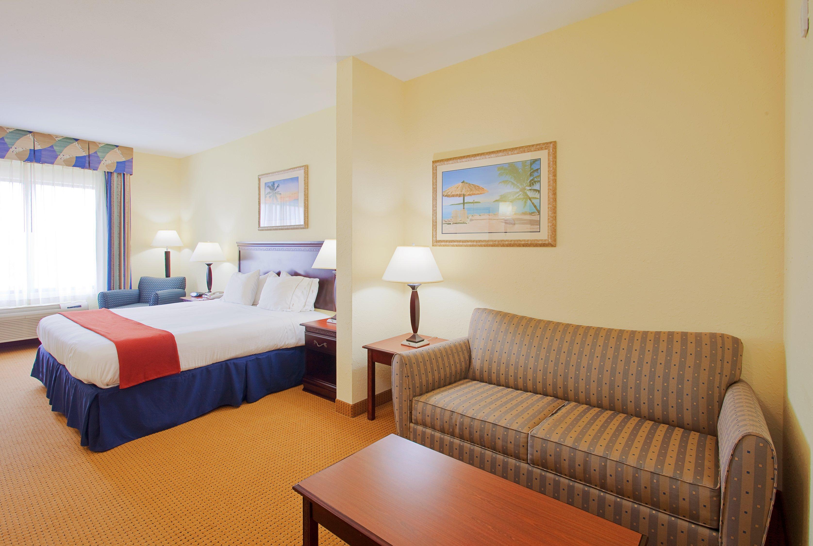 Holiday Inn Express Hotel & Suites Panama City-Tyndall Екстер'єр фото